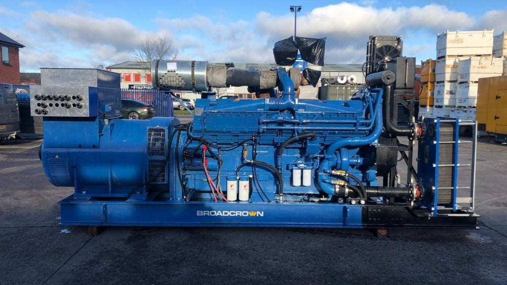 جدول خلاصه مقایسه دیزل ژنراتور کامینز و پرکینز